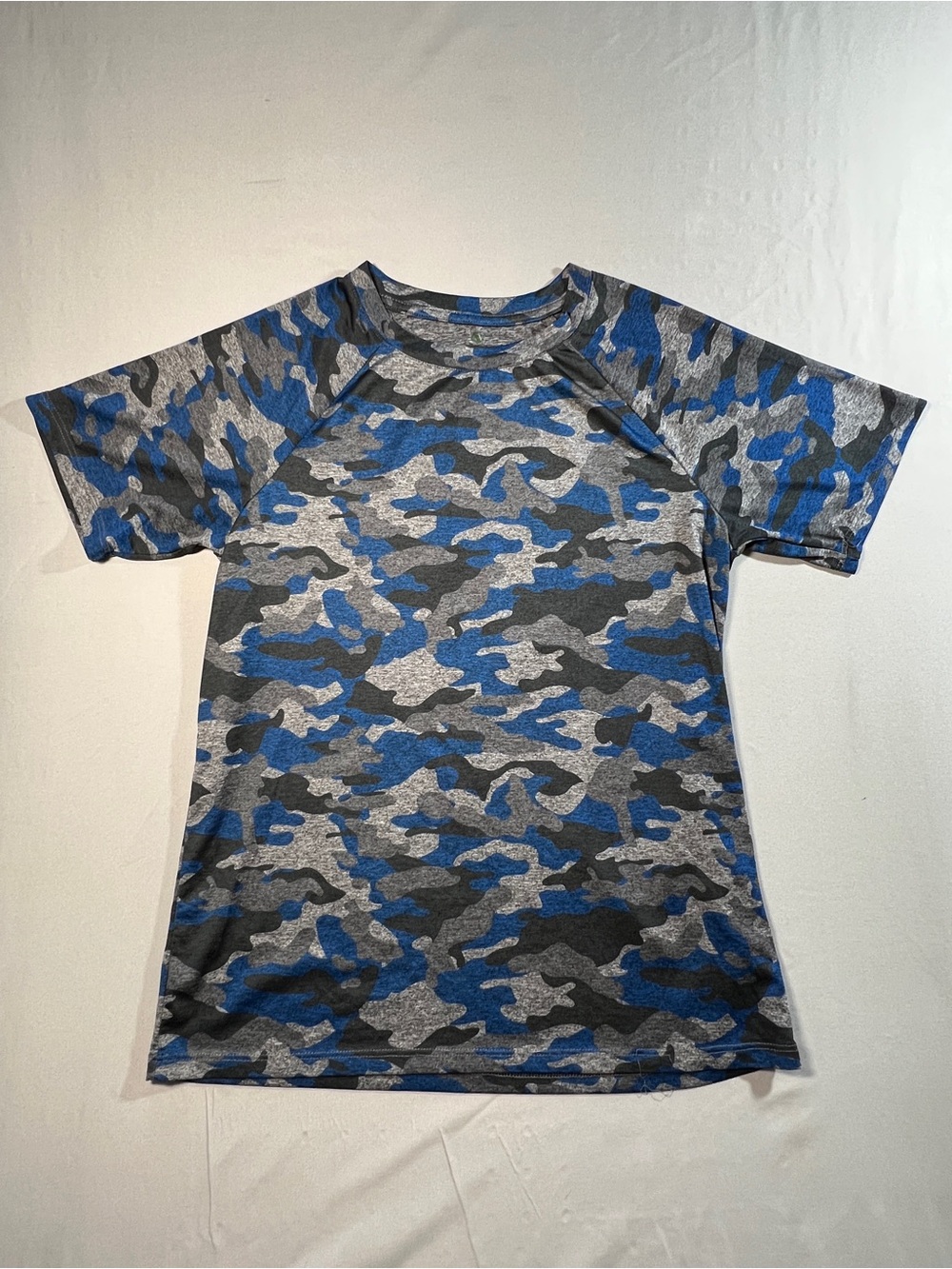 Kids Blue & Gray Camo Performance Fabric Shirt Size XL(16-18)